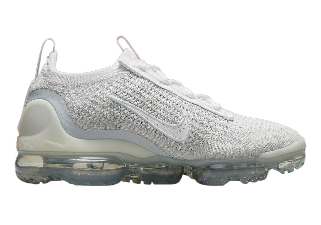 White Sneakers P2740