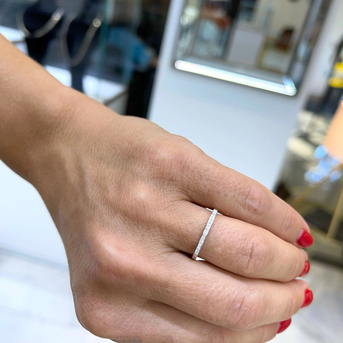 18K White Gold Diamond Wedding Band P846621