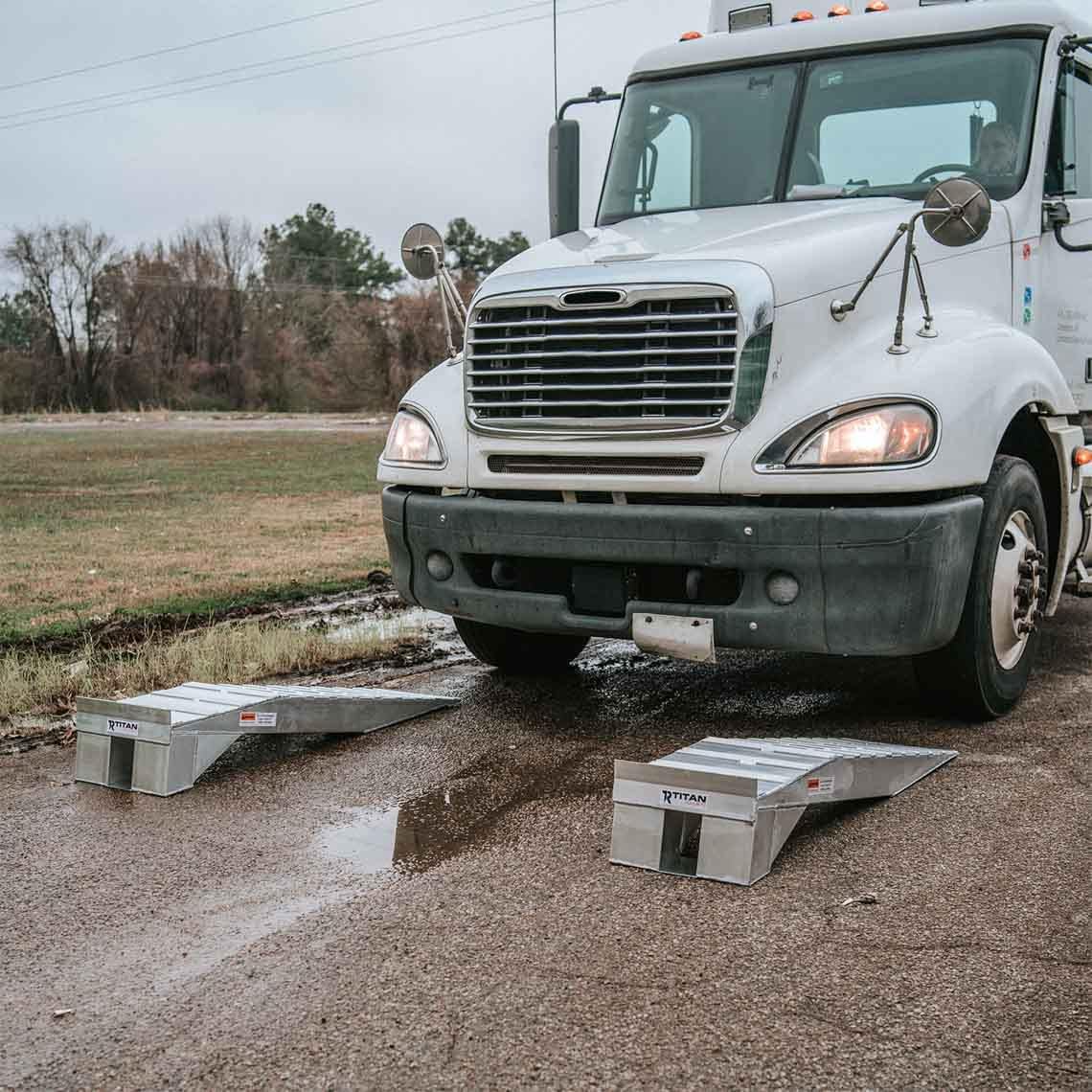 Heavy Duty Aluminum Semi Truck Riser Ramp 20,000 LB Capacity U620