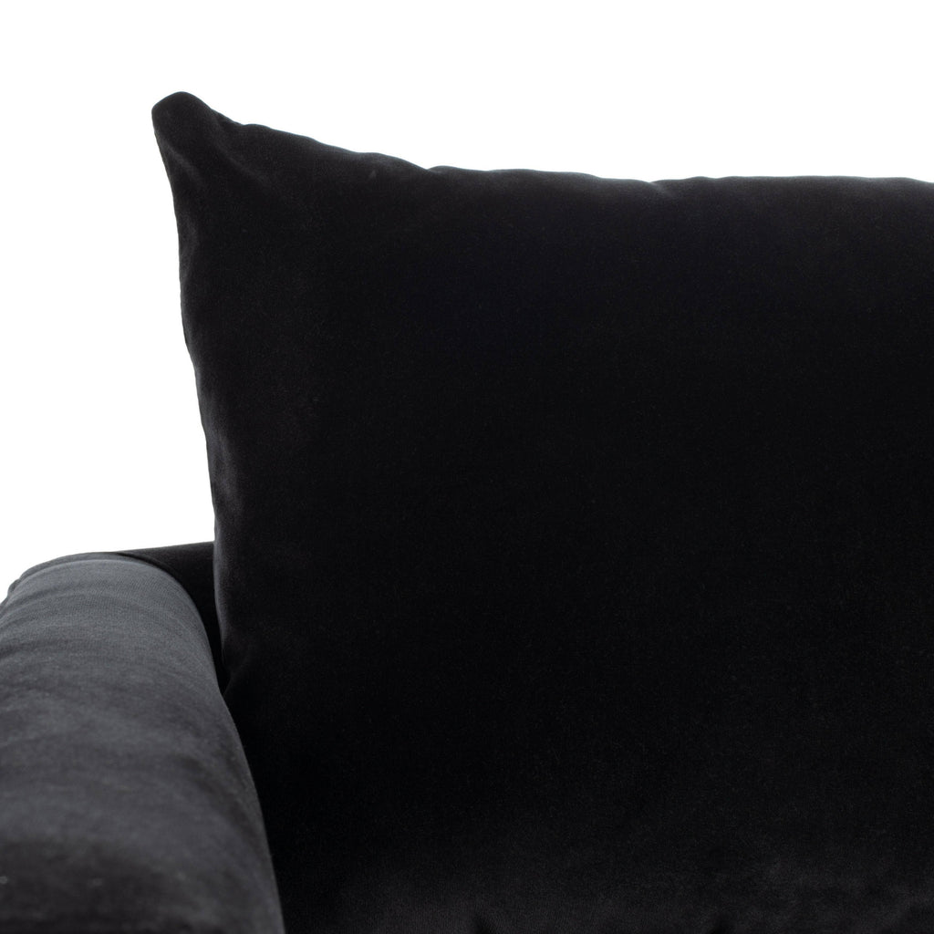 Velvet Club Chair Black V949751
