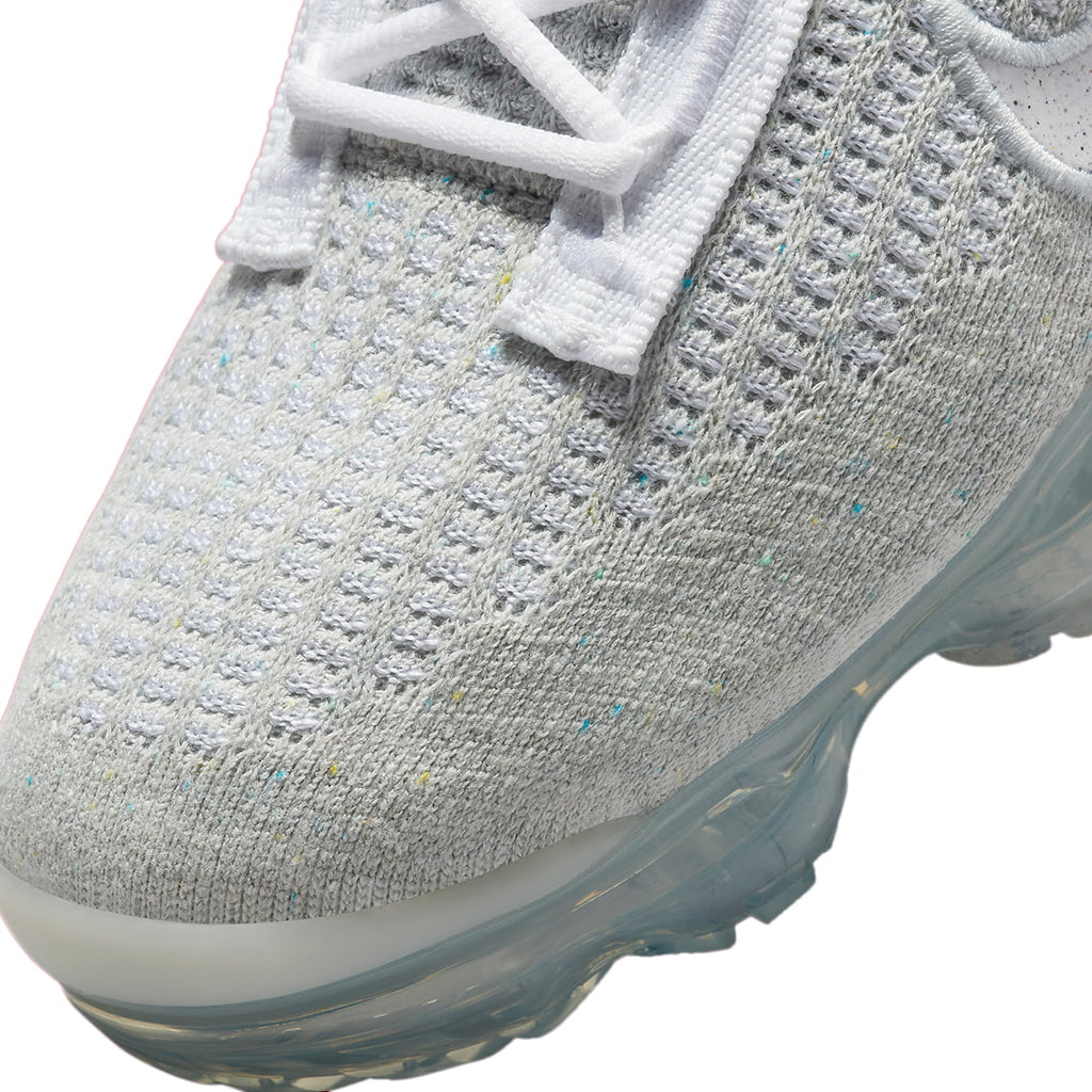White Sneakers P2740