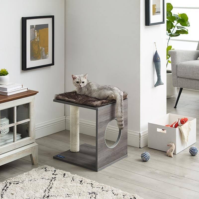 Brown Cat Tree Y8837