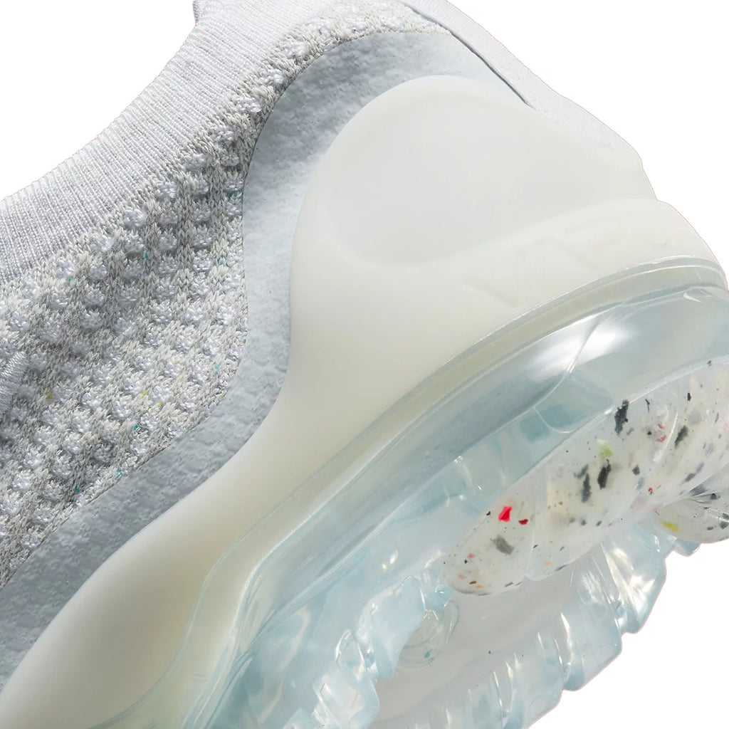 White Sneakers P2740