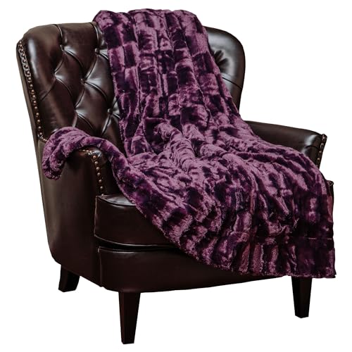 Gray Faux Fur Throw Blanket 50" x 65" D361