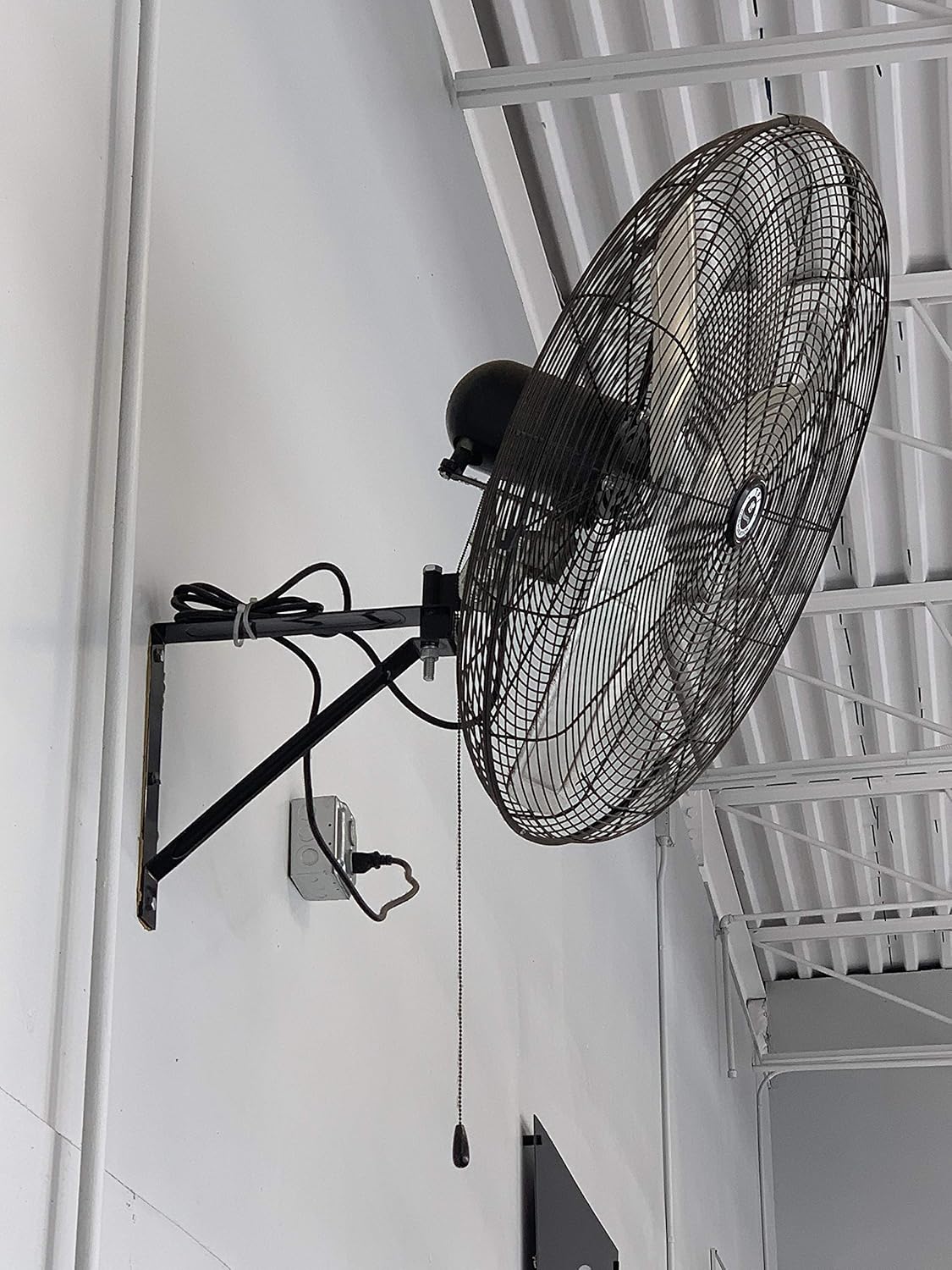Commercial Wall Mount Fan W539