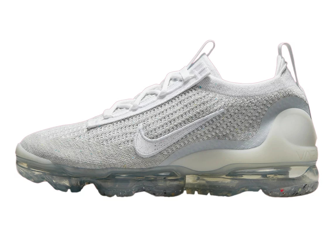 White Sneakers P2740