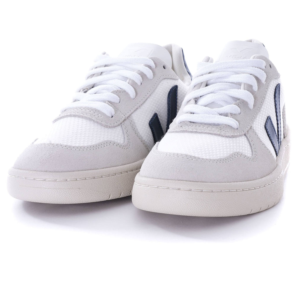 White Mesh Sneakers U406