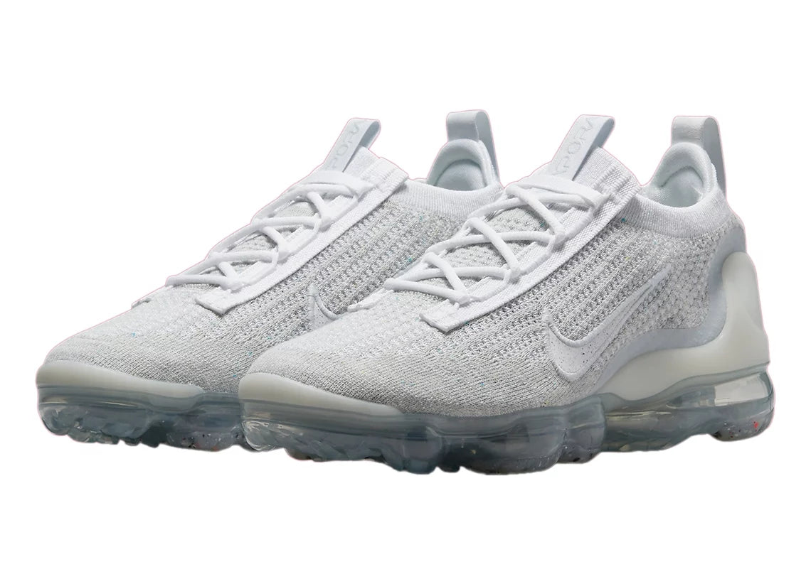 White Sneakers P2740