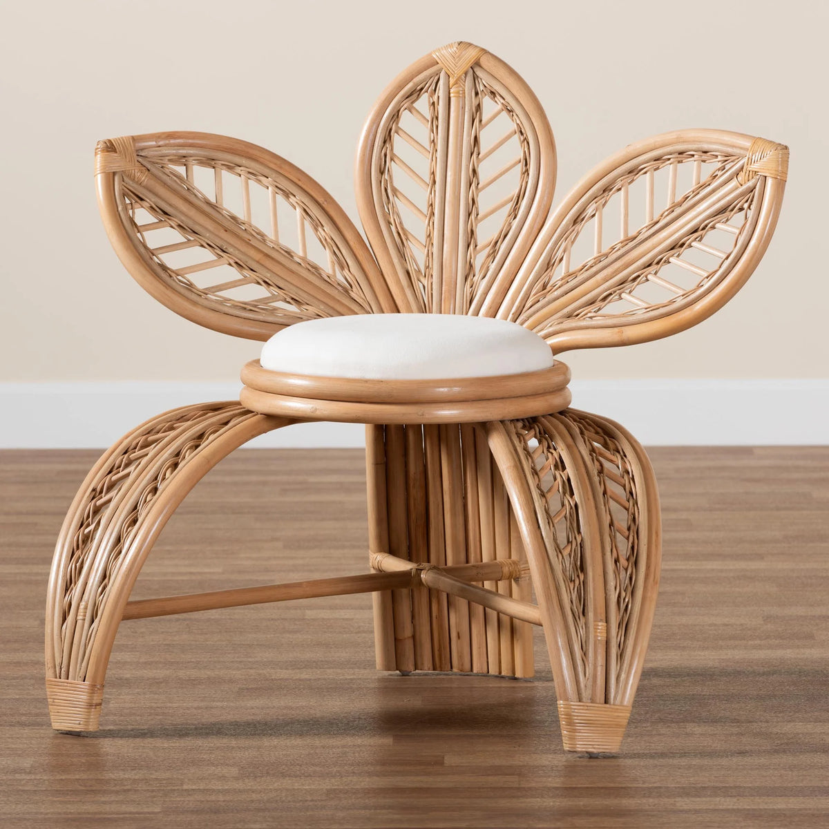 Natural Rattan Leaf Accent Chair N669478